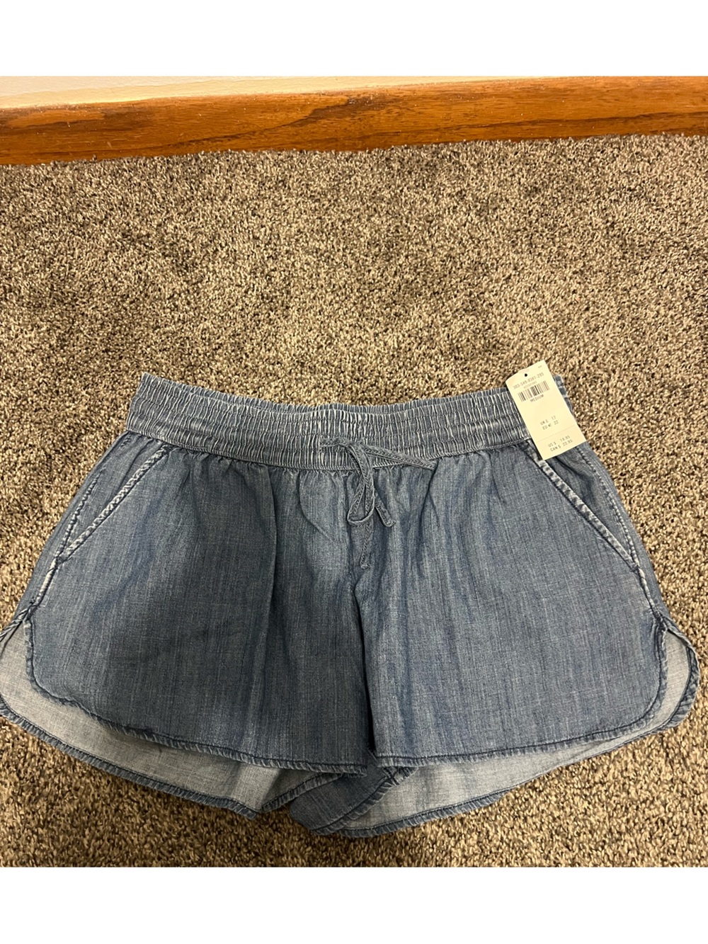 🆕 Hollister Light Blue Denim-Look Women’s Shorts